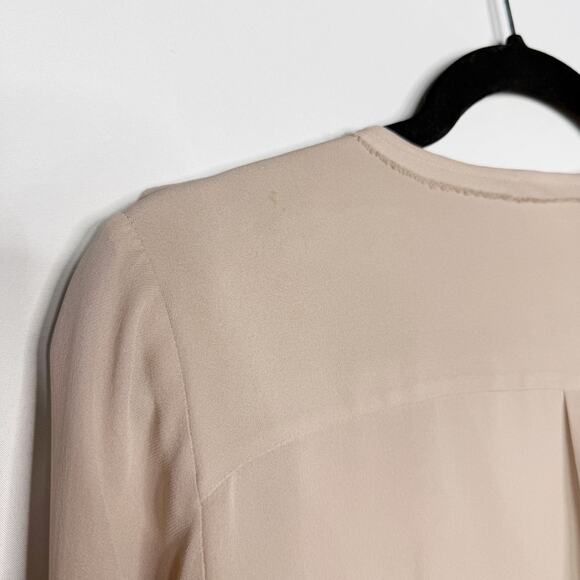 Parker XSmall XS Light Brown Beige Silk Split V Neck Blouse Roll Tab Sleeves - Picture 10 of 11